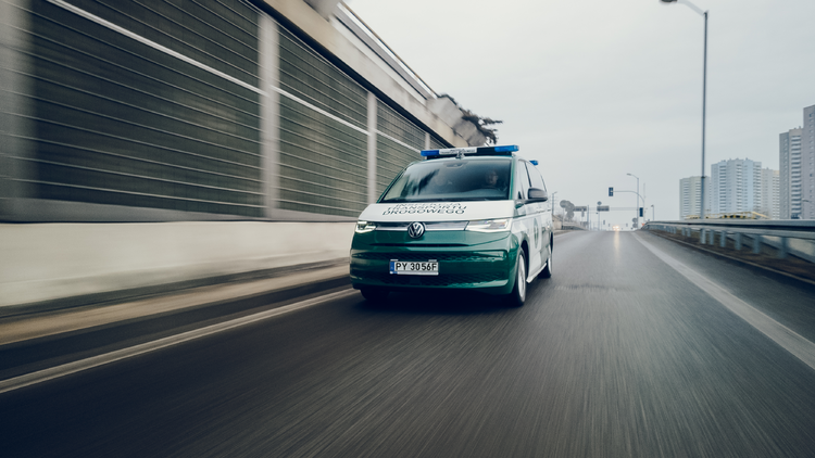 Mobilne biuro w Multivanie